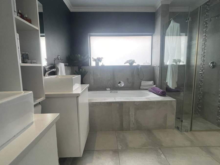 3 Bedroom Property for Sale in Monte Christo Western Cape